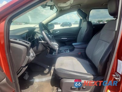 Zdjęcie 7 z 12 samochodu: 2019 FORD ESCAPE SE VIN:1FMCU9GD1KUA51688 - miniatura