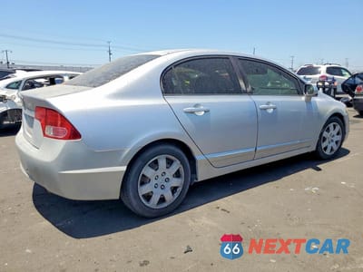 Trzecie zdjęcie samochodu z tyłu: 2008 HONDA CIVIC LX VIN:2HGFA16518H337544 - miniatura