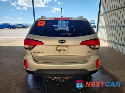 Zdjęcie 6 z 7 samochodu: 2014 KIA SORENTO LX VIN:5XYKTDA71EG475001 - miniatura