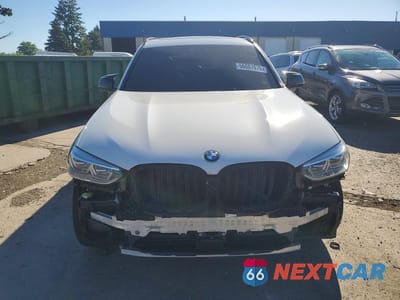 Piąte zdjęcie samochodu w środku: 2018 BMW X3 XDRIVEM40I VIN:5UXTS3C5XJ0Y96923 - miniatura