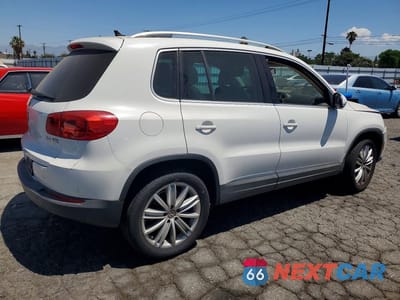 Trzecie zdjęcie samochodu z tyłu: 2012 VOLKSWAGEN TIGUAN S VIN:WVGAV7AX8CW530532 - miniatura
