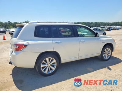 Trzecie zdjęcie samochodu z tyłu: 2010 TOYOTA HIGHLANDER HYBRID LIMITED VIN:JTEJW3EHXA2044625 - miniatura