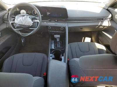 Zdjęcie 8 z 12 samochodu: 2025 HYUNDAI ELANTRA SEL VIN:KMHLS4DG9SU043961 - miniatura