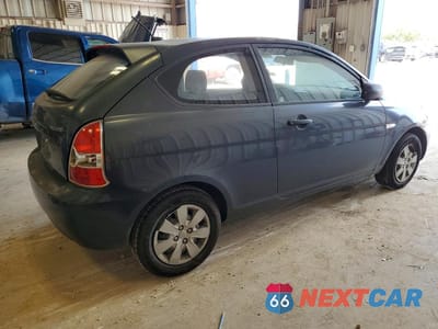 Trzecie zdjęcie samochodu z tyłu: 2011 HYUNDAI ACCENT GL VIN:KMHCM3AC8BU197969 - miniatura