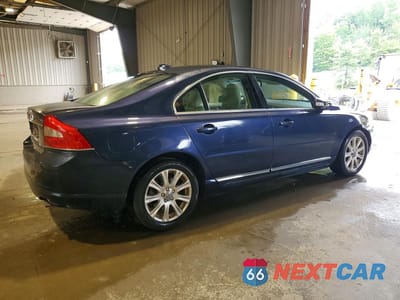 Trzecie zdjęcie samochodu z tyłu: 2011 VOLVO S80 3.2 VIN:YV1940AS0B1149737 - miniatura