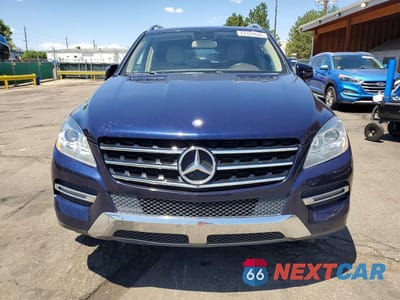 Piąte zdjęcie samochodu w środku: 2015 MERCEDES-BENZ ML 350 4MATIC VIN:4JGDA5HB1FA565678 - miniatura