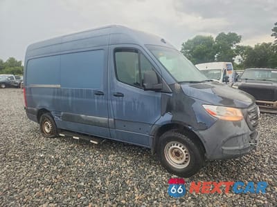 Czwarte zdjęcie samochodu z boku: 2019 MERCEDES-BENZ SPRINTER 2500/3500 DELIVERY VAN VIN:WD4PF0CD8KP085648 - miniatura
