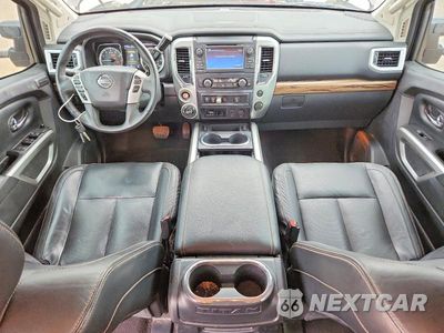 Zdjęcie 8 z 12 samochodu: 2017 NISSAN TITAN SL VIN:1N6AA1E56HN511283 - miniatura
