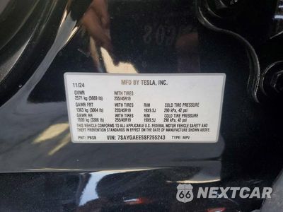 Zdjęcie 12 z 12 samochodu: 2025 TESLA MODEL Y VIN:7SAYGAEE5SF255243 - miniatura