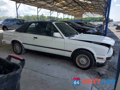Czwarte zdjęcie samochodu z boku: 1990 BMW 325 IC AUTOMATIC VIN:WBABB2313LEC23126 - miniatura