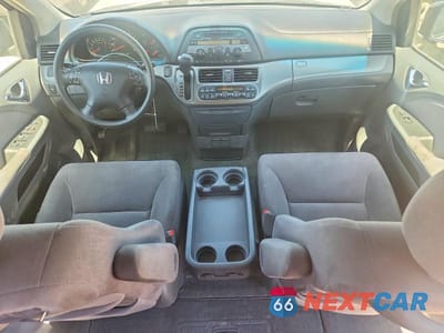 Zdjęcie 8 z 13 samochodu: 2006 HONDA ODYSSEY EX VIN:5FNRL38496B116895 - miniatura