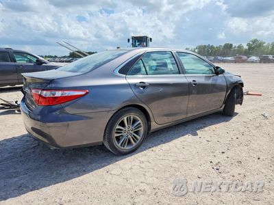 Trzecie zdjęcie samochodu z tyłu: 2016 TOYOTA CAMRY SE VIN:4T1BF1FK4GU133638 - miniatura