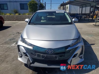 Piąte zdjęcie samochodu w środku: 2017 TOYOTA PRIUS PRIME ADVANCED VIN:JTDKARFP1H3005426 - miniatura
