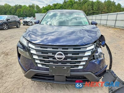 Piąte zdjęcie samochodu w środku: 2024 NISSAN ROGUE SV VIN:5N1BT3BAXRC761634 - miniatura