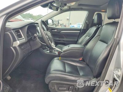 Zdjęcie 7 z 14 samochodu: 2018 TOYOTA HIGHLANDER XLE VIN:5TDKZRFH9JS528053 - miniatura