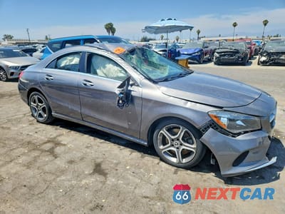 Czwarte zdjęcie samochodu z boku: 2019 MERCEDES-BENZ CLA 250 VIN:WDDSJ4EB1KN760151 - miniatura