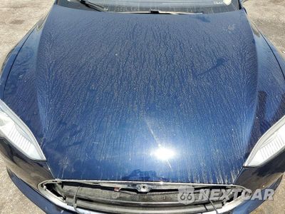Zdjęcie 11 z 12 samochodu: 2015 TESLA MODEL S 85 VIN:5YJSA1H12FFP79792 - miniatura