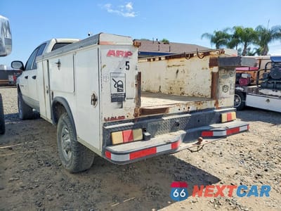 Drugie zdjęcie samochodu z przodu: 2004 DODGE RAM 3500 ST VIN:3D7LU38674G136709 - miniatura