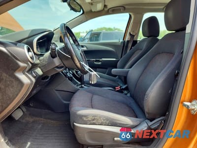 Zdjęcie 7 z 12 samochodu: 2017 CHEVROLET SONIC LT VIN:1G1JD6SH1H4125732 - miniatura