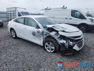 Czwarte zdjęcie samochodu z boku: 2024 CHEVROLET MALIBU LS VIN:1G1ZC5STXRF188855 - miniatura
