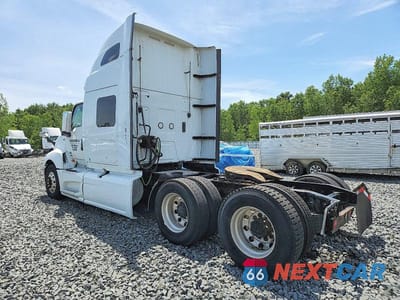 Trzecie zdjęcie samochodu z tyłu: 2019 INTERNATIONAL LT625 SEMI TRUCK VIN:3HSDZTZR2KN649519 - miniatura
