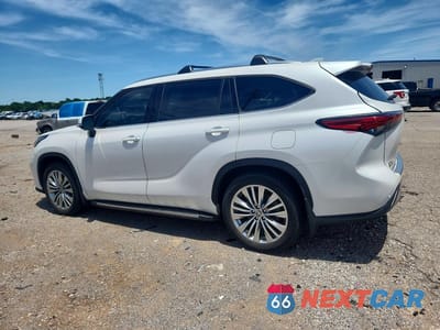 Drugie zdjęcie samochodu z przodu: 2023 TOYOTA HIGHLANDER HYBRID PLATINUM VIN:5TDFARAH4PS021313 - miniatura