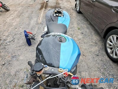 Piąte zdjęcie samochodu w środku: 2006 SUZUKI GSX-R600 K6 VIN:JS1GN7DA062106547 - miniatura