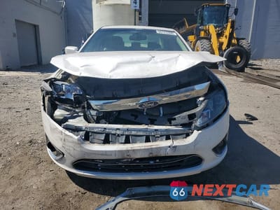 Piąte zdjęcie samochodu w środku: 2010 FORD FUSION HYBRID VIN:3FADP0L32AR381361 - miniatura
