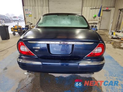 Zdjęcie 6 z 12 samochodu: 2007 JAGUAR XJ8 VIN:SAJWA71BX7SH14432 - miniatura