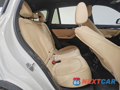 Zdjęcie 10 z 12 samochodu: 2018 BMW X1 SDRIVE28I VIN:WBXHU7C38J5H39715 - miniatura