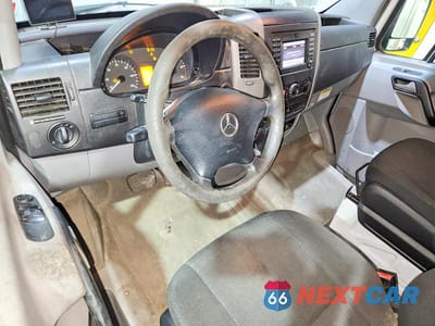 Zdjęcie 8 z 14 samochodu: 2015 MERCEDES-BENZ SPRINTER 2500 VIN:WD3PE7DC5F5950941 - miniatura