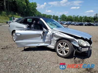 Czwarte zdjęcie samochodu z boku: 2006 MERCEDES-BENZ CLK 350 VIN:WDBTK56F66T074318 - miniatura