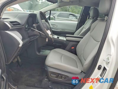 Zdjęcie 7 z 13 samochodu: 2026 TOYOTA SIENNA XLE 8-PASSENGER VIN:5TDYRKEC2TS308778 - miniatura