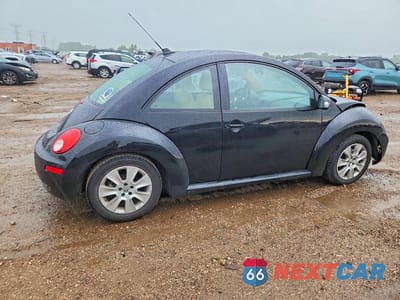 Trzecie zdjęcie samochodu z tyłu: 2010 VOLKSWAGEN NEW BEETLE VIN:3VWRG3AG5AM033670 - miniatura