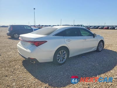 Trzecie zdjęcie samochodu z tyłu: 2020 TOYOTA AVALON XLE VIN:4T1AZ1FBXLU044752 - miniatura