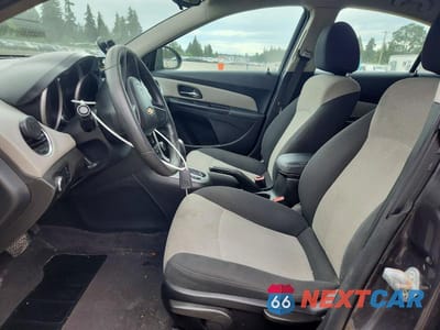 Zdjęcie 7 z 12 samochodu: 2011 CHEVROLET CRUZE LS VIN:1G1PC5SH5B7142840 - miniatura