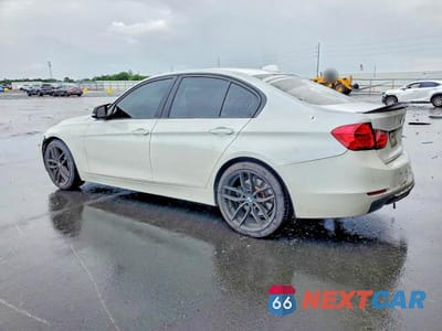 Drugie zdjęcie samochodu z przodu: 2013 BMW 335 I VIN:WBA3A9C51DF475940 - miniatura