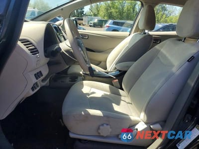 Zdjęcie 7 z 12 samochodu: 2011 NISSAN LEAF SV VIN:JN1AZ0CP5BT000616 - miniatura