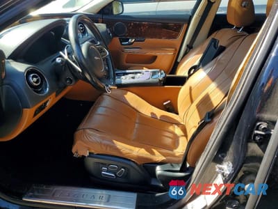 Zdjęcie 7 z 13 samochodu: 2011 JAGUAR XJ VIN:SAJWA1CBXBLV08442 - miniatura