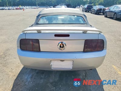 Zdjęcie 6 z 13 samochodu: 2005 FORD MUSTANG VIN:1ZVFT84N355194469 - miniatura