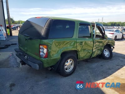 Trzecie zdjęcie samochodu z tyłu: 2000 GMC YUKON VIN:1GKEK13T7YJ134364 - miniatura