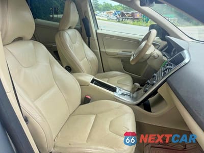 Piąte zdjęcie samochodu w środku: 2012 VOLVO XC60 3.2 VIN:YV4940DZ4C2317578 - miniatura