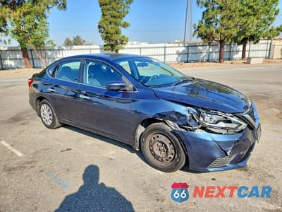 Czwarte zdjęcie samochodu z boku: 2017 NISSAN SENTRA SV VIN:3N1AB7AP8HL640302 - miniatura