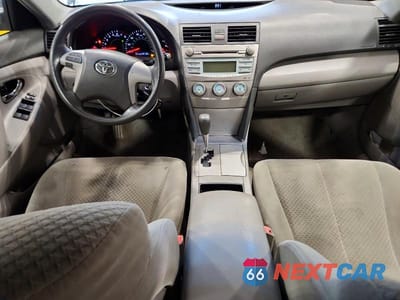 Zdjęcie 8 z 12 samochodu: 2007 TOYOTA CAMRY LE VIN:4T1BE46K77U642739 - miniatura