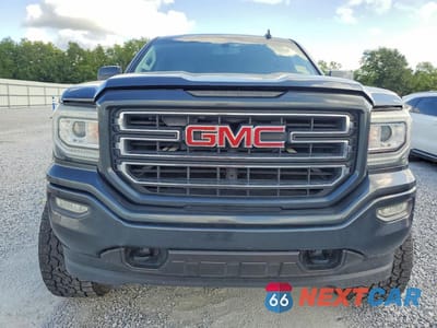 Piąte zdjęcie samochodu w środku: 2018 GMC SIERRA C1500 VIN:1GTR1LEH4JZ213857 - miniatura