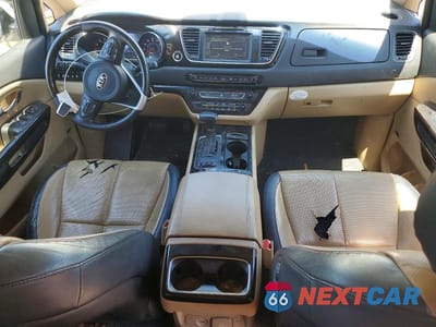 Zdjęcie 8 z 13 samochodu: 2017 KIA SEDONA SXL VIN:KNDME5C10H6282640 - miniatura