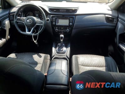 Zdjęcie 8 z 13 samochodu: 2017 NISSAN ROGUE SV VIN:5N1AT2MV0HC860497 - miniatura