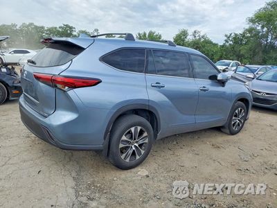 Trzecie zdjęcie samochodu z tyłu: 2020 TOYOTA HIGHLANDER XLE VIN:5TDHZRBH2LS034457 - miniatura