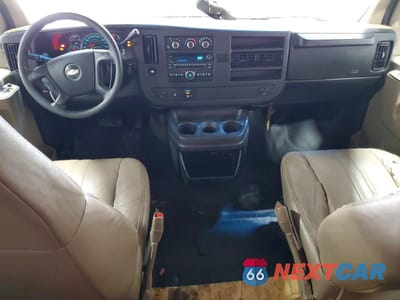 Zdjęcie 8 z 13 samochodu: 2008 CHEVROLET EXPRESS G3500 VIN:1GAHG39K581109119 - miniatura