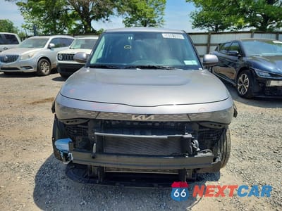 Piąte zdjęcie samochodu w środku: 2025 KIA SOUL LX VIN:KNDJ23AU4S7941849 - miniatura